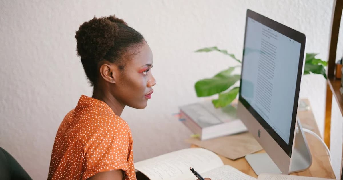 Crystal Lundberg Launches 'Build Forward' Pledge to Foster Personal Growth Through Consistent Habits