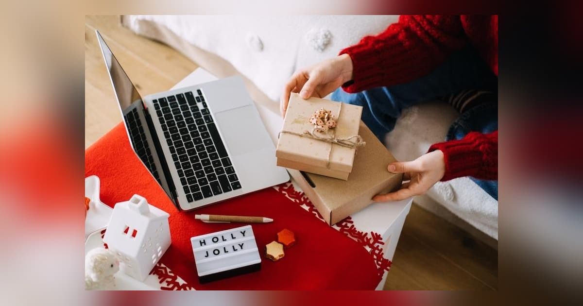 AI Holiday Shopping: Convenience or Loss of Joy?