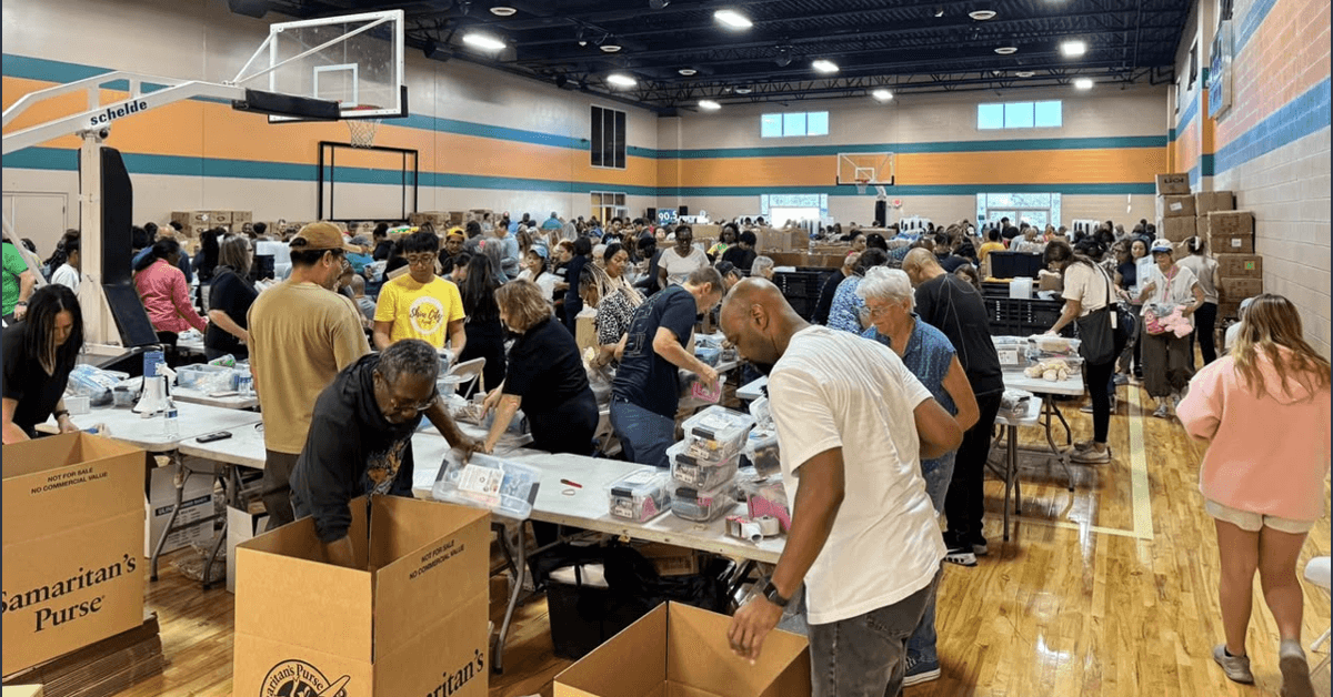 Las Vegas Community Packs Over 15,000 Shoebox Gifts for Children Worldwide