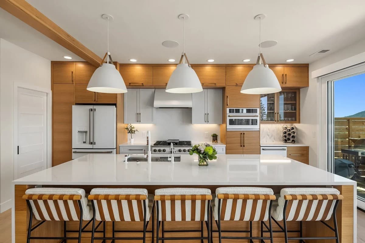 Sammamish Contractor Higgason Homes Offers Comprehensive Remodeling Services from Cabinet Updates to Full Renovations